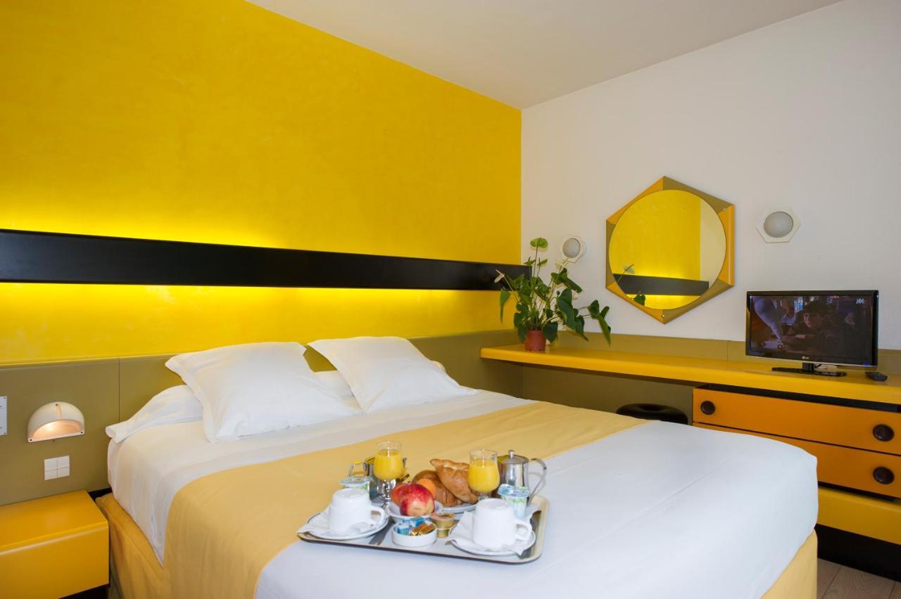 Hotel Urbain V Mende Room photo